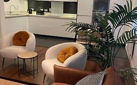 Superior Cambridge 2 Bed Apartment Inc King Bed